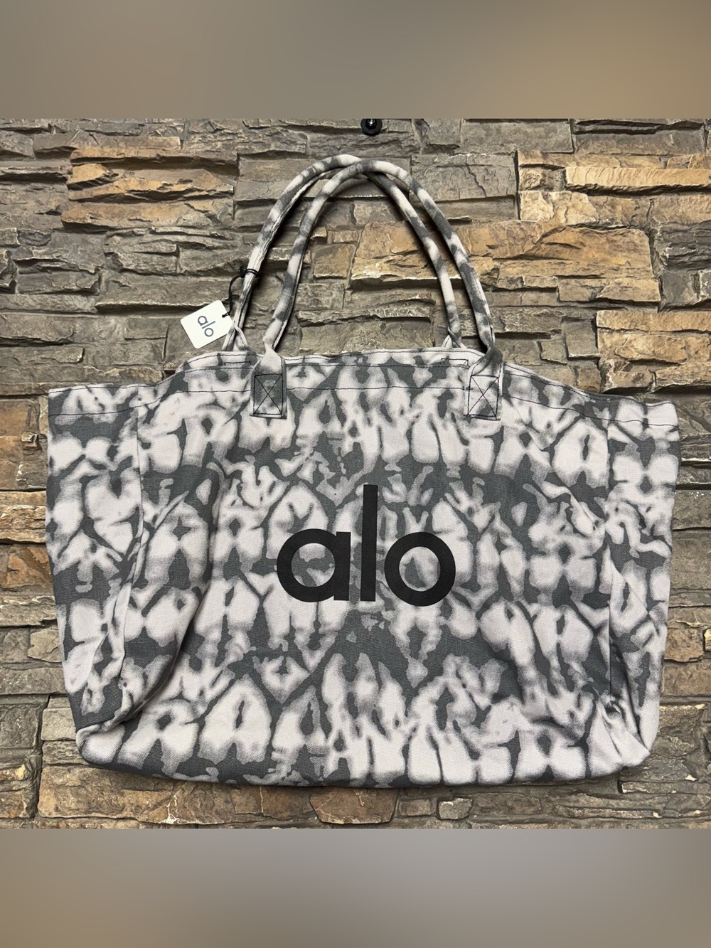 NEW Alo Yoga Tote Bag Large Gray Canvas Tie Dye Beach Gym Shopping Shoulder NWT - Picture 6 of 12